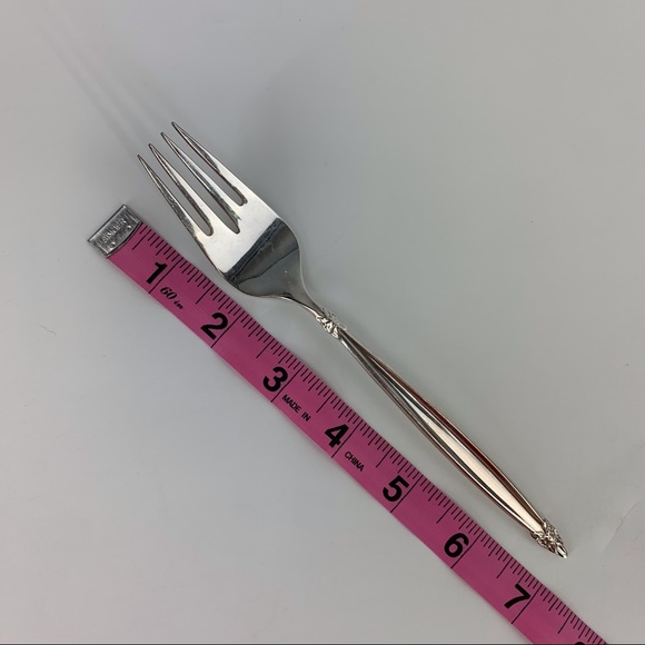 2/$20 1847 Rogers Bros. IS 1965 Vintage Silver Plate Garland Pattern Salad Fork - Picture 12 of 12